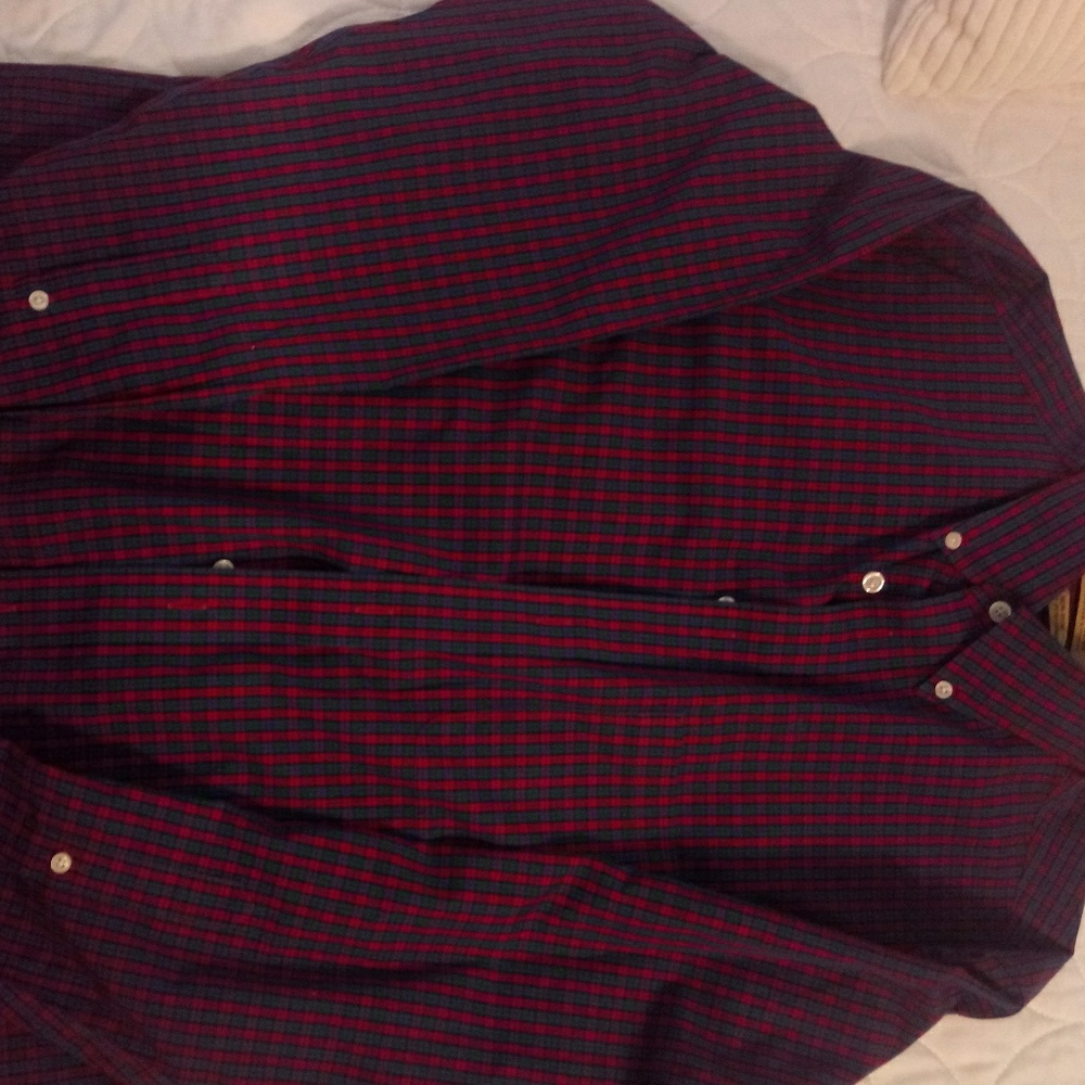 Roundtree & Yorke, red & blue checked button-down